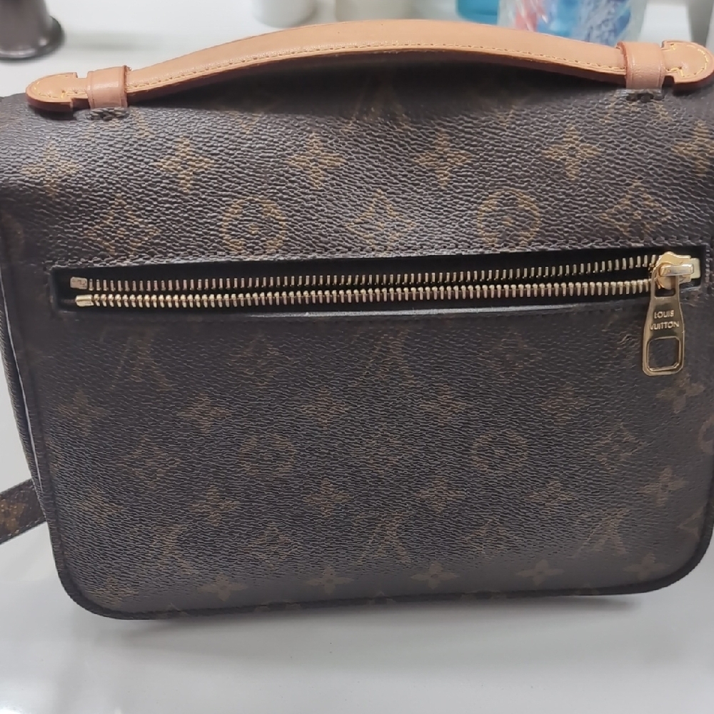 Louis Vuitton Dark Brown Monogram Messenger Bag - Picture 3 of 13